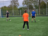 Training S.K.N.W.K. JO19-1 van donderdag 25 april 2024 (20/120)